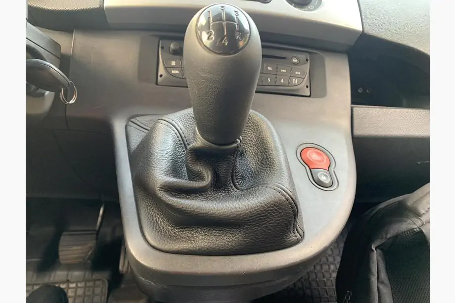 Чехол КПП Renault Kangoo 2008 кожа (29-51- koz035)