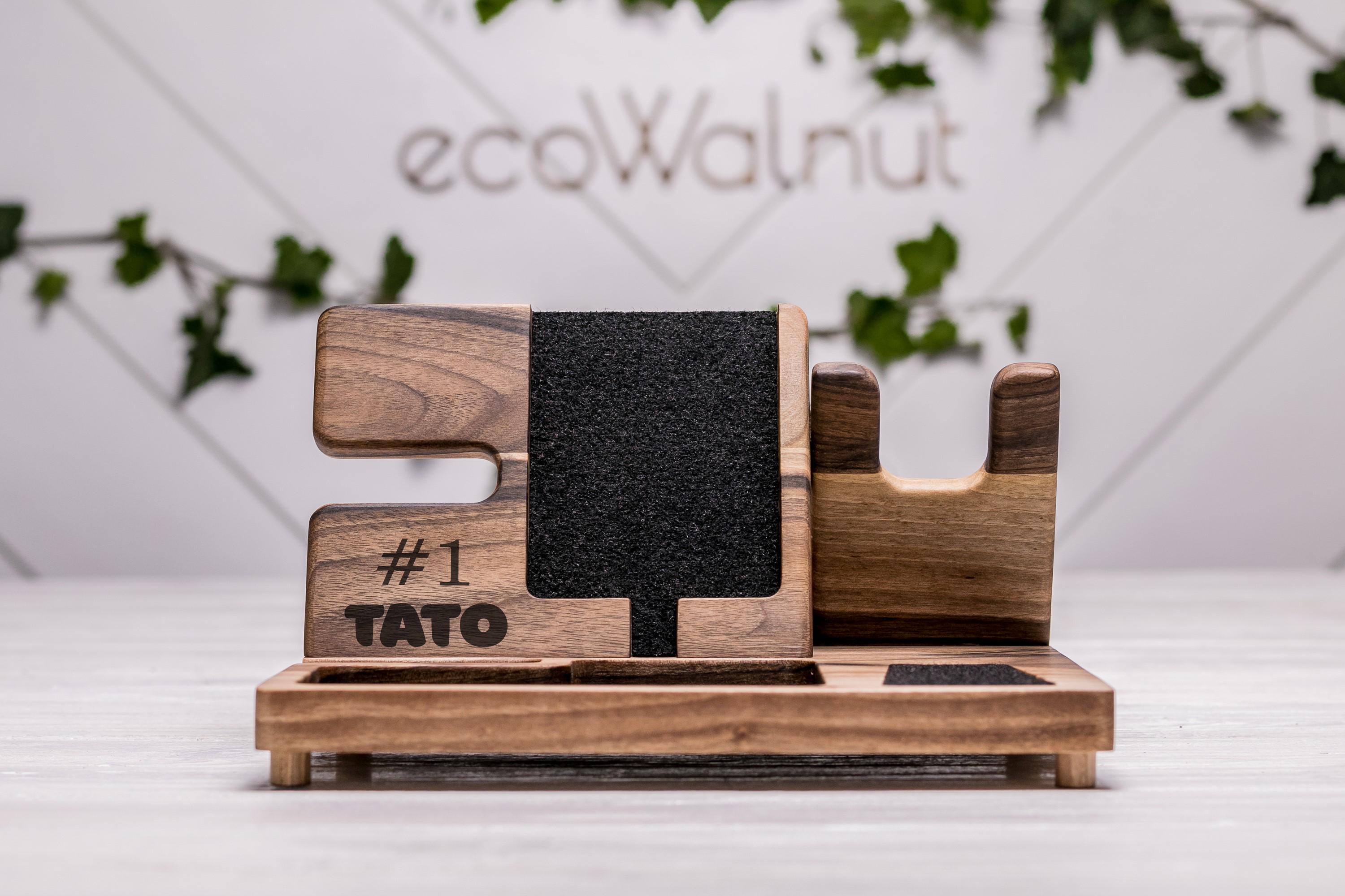 Органайзер-підставка EcoWalnut для пістолета/телефону та годинника з ім'ям логотипом (EW-43.1)