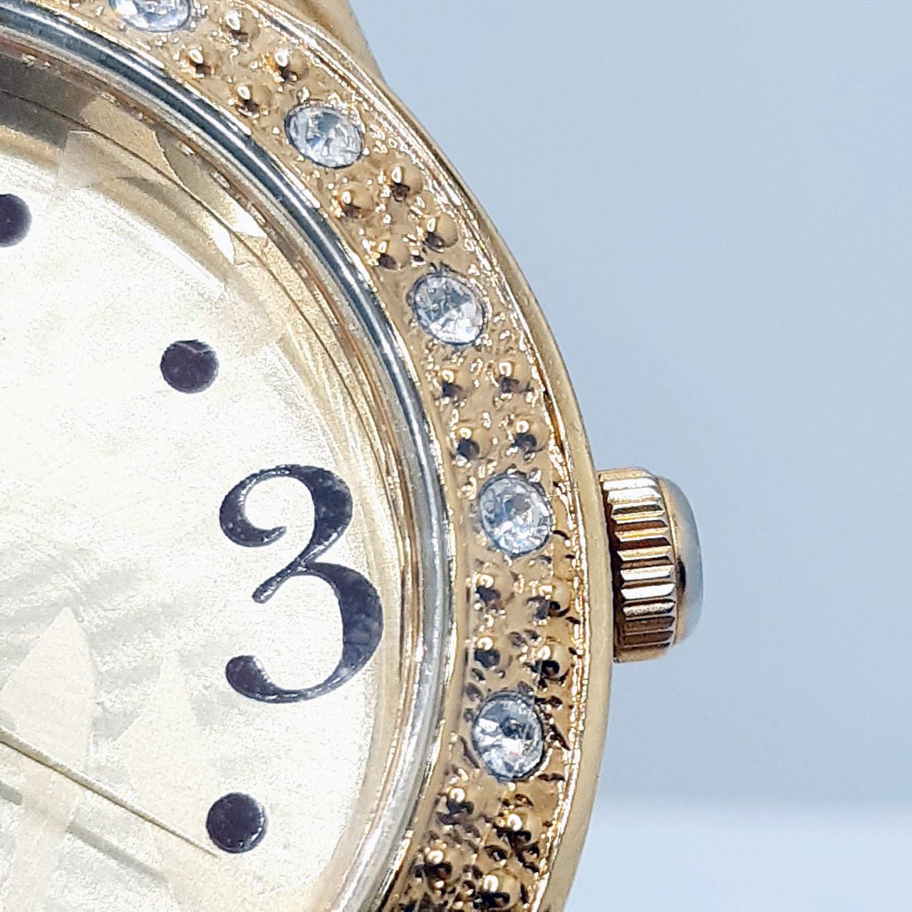 Наручний годинник жіночі Q&Q кварцовий силіконовий ремінець (Q738J103) - фото 3 Наручний годинник жіночі Q&Q кварцовий силіконовий ремінець (Q738J103) - фото 3