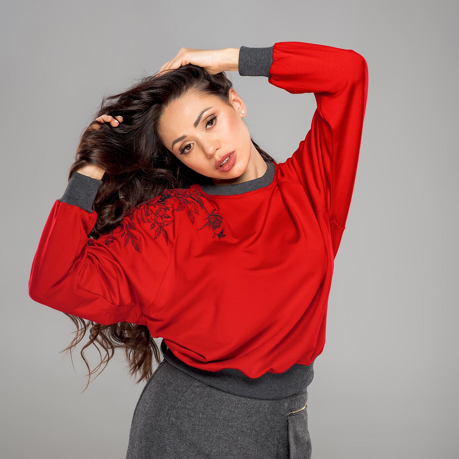 Свитшот с вышивкой BATIAR Цветы пионы M-L Красный