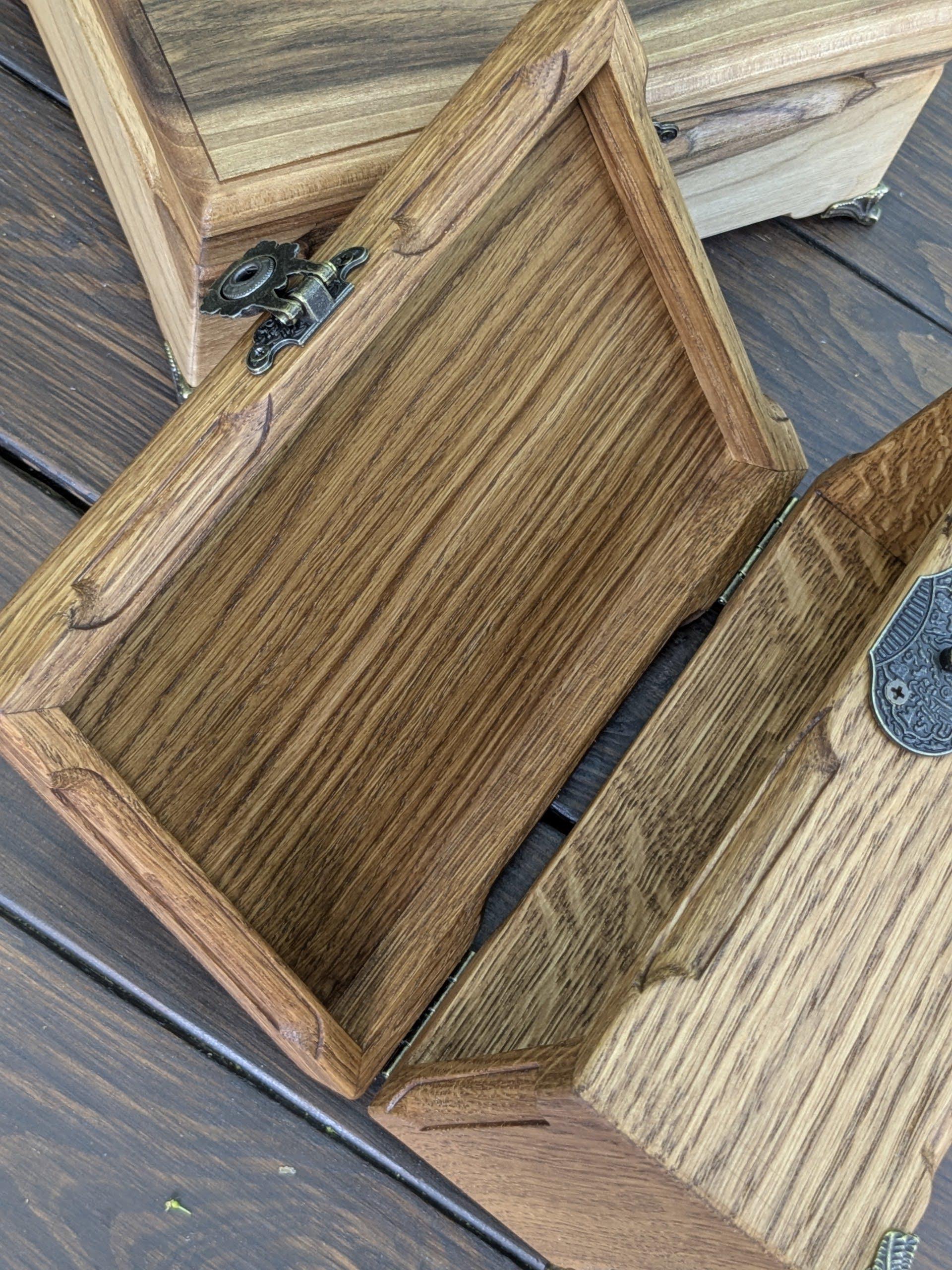 Скринька для зберігання з натурального дуба та горіха 200х150х85 мм - фото 3 Скринька для зберігання з натурального дуба та горіха 200х150х85 мм - фото 3