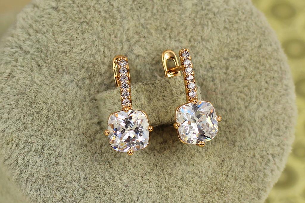 Серьги Xuping Jewelry Лед с белым камнем 1,7 см Золотистый (30502119)