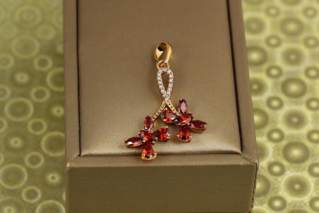 Кулон Xuping Jewelry Вихрь желаний с красным камнем 3 см Золотой (30853369)