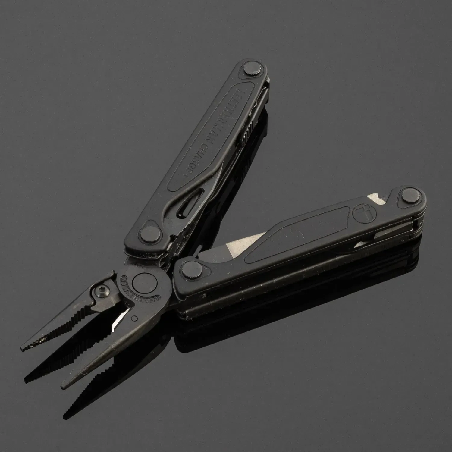 Мультитул Leatherman Charge Plus 19 инструментов с чехлом Molle/мычные биты Black (26318029) - фото 6