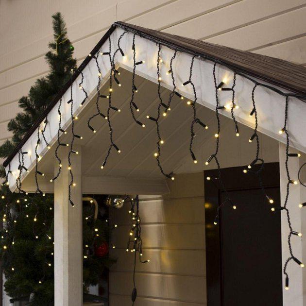 Гірлянда вулична світлодіодна Бахрома 10х0,7 м 200 LED з перехідником/чорний дріт/від мережі Теплий білий (5564636)