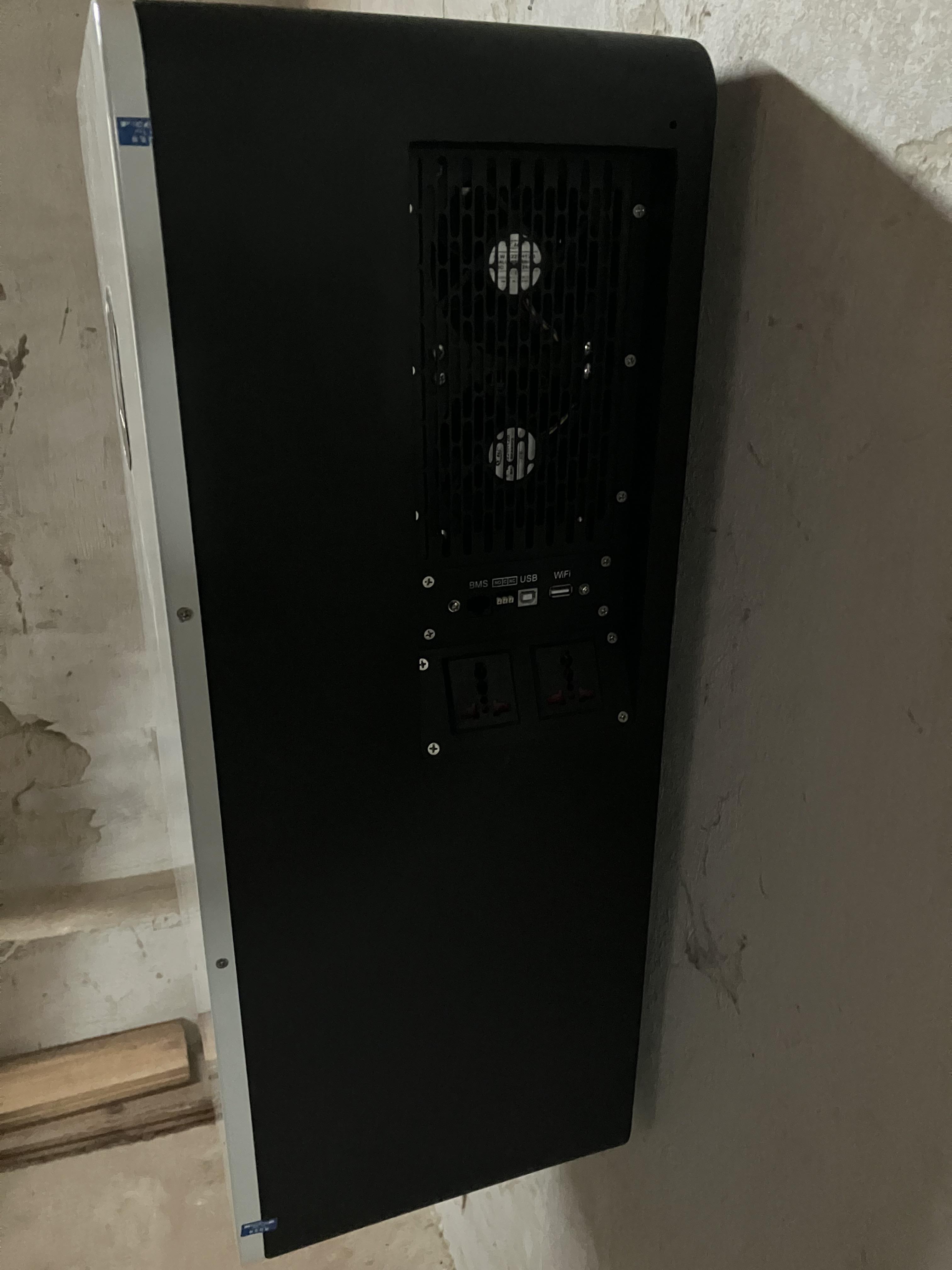 Джерело безперебійного живлення ESS-10K1A-5KF1-A1 LiPO4 10 кВт - фото 3 Джерело безперебійного живлення ESS-10K1A-5KF1-A1 LiPO4 10 кВт - фото 3