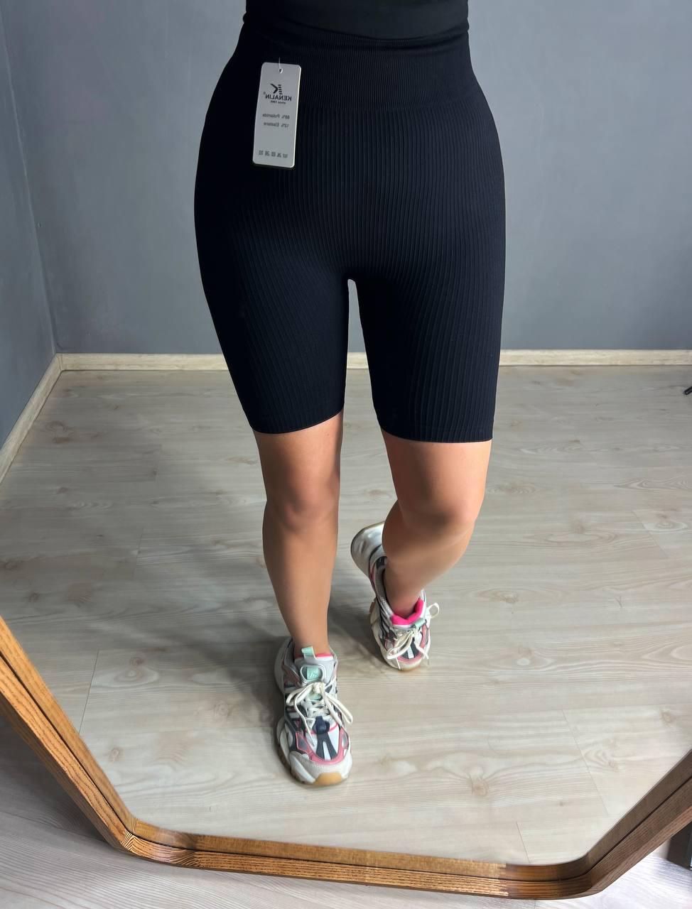 Шорти жіночі Kenalin 0412 велосипедки лосини в рубчик пуш-ап широкий пояс середня довжина OS Чорний (3936) - фото 5 Шорти жіночі Kenalin 0412 велосипедки лосини в рубчик пуш-ап широкий пояс середня довжина OS Чорний (3936) - фото 5