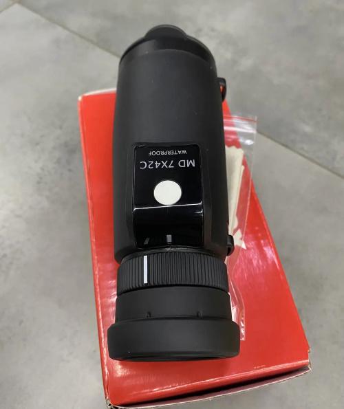 Монокуляр MINOX MD 7x42 C с компасом Black (241661_militar4) - фото 2 Монокуляр MINOX MD 7x42 C с компасом Black (241661_militar4) - фото 2