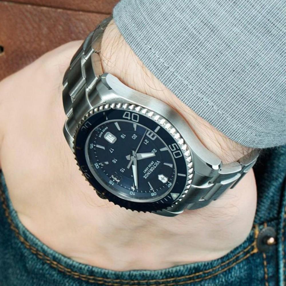 Наручний годинник чоловічий Victorinox Swiss Army Maverick кварцевий Silver (V241602) - фото 5 Наручний годинник чоловічий Victorinox Swiss Army Maverick кварцевий Silver (V241602) - фото 5