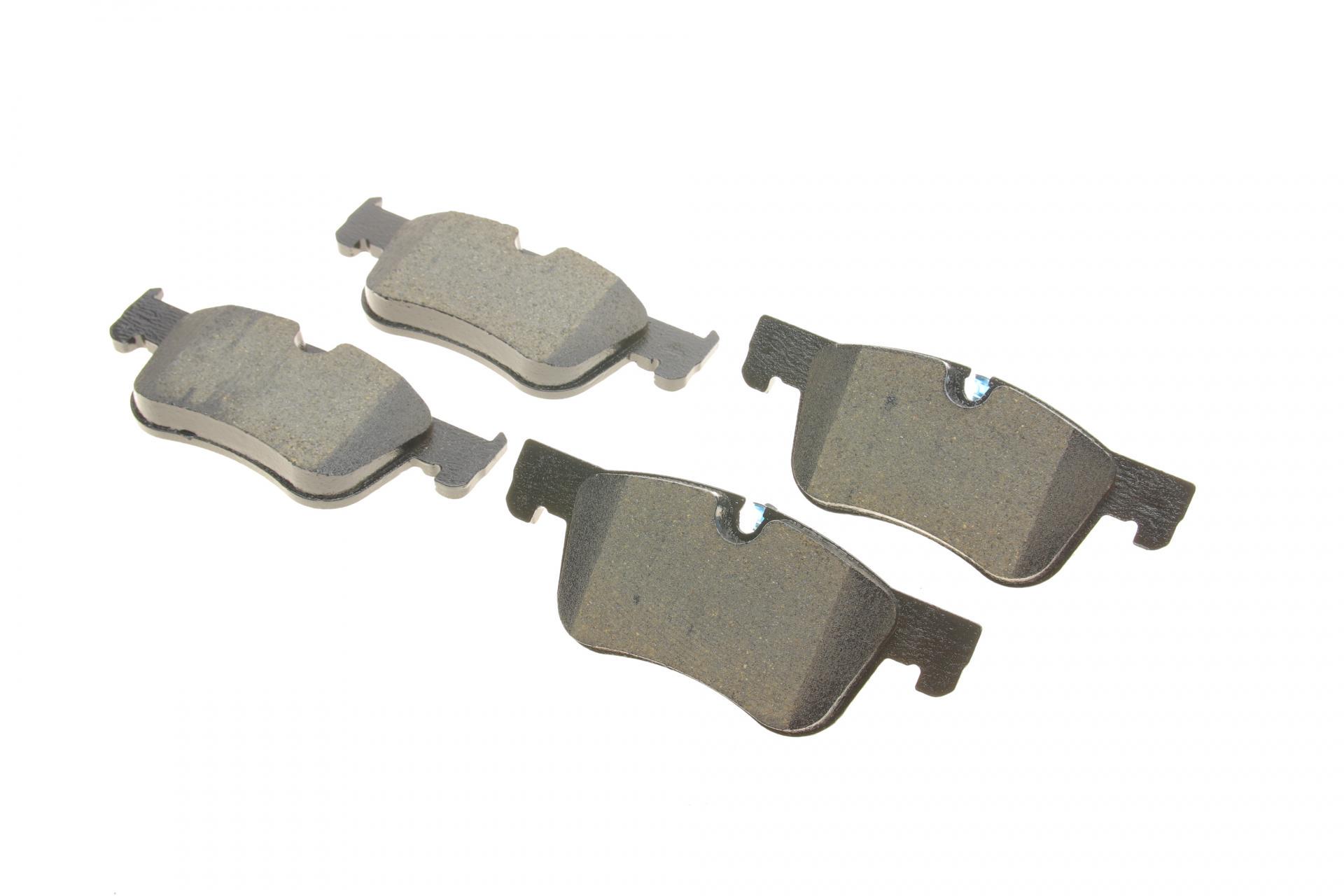 Тормозные колодки передние METELLI для Citroen C4 13-/Berlingo/Peugeot Partner 18- (22-0984-0) Тормозные колодки передние METELLI для Citroen C4 13-/Berlingo/Peugeot Partner 18- (22-0984-0)