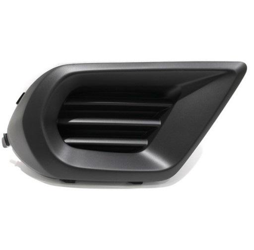 Решетка бампера AVTM Subaru Forester SJ 13- USA правая без отверстия для противотуманок (6728 916)