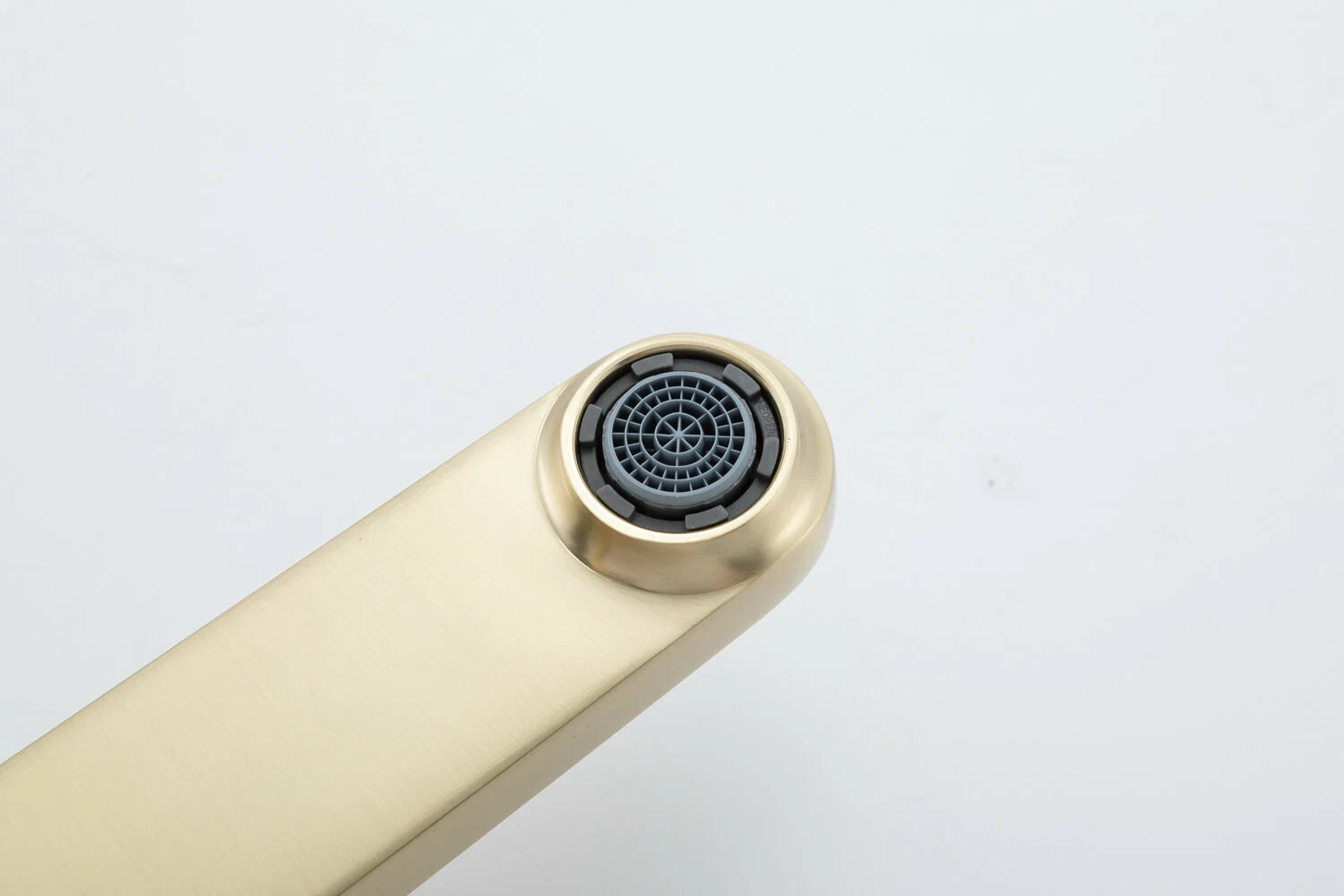 Смеситель для умывальника высокий Gappo G1010-23 Золотой сатин (1055618) - фото 5