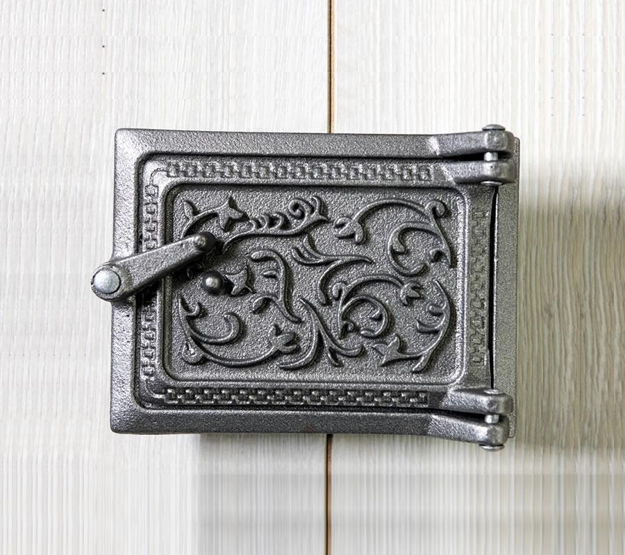 Дверца чистящая KHLP Татарка из чугуна с узорами 120х160 мм