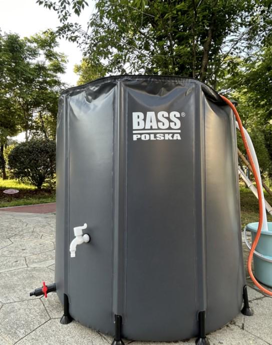 Бочка садовая Bass Polska для дождевой воды 1000 л Черный - фото 6 Бочка садовая Bass Polska для дождевой воды 1000 л Черный - фото 6