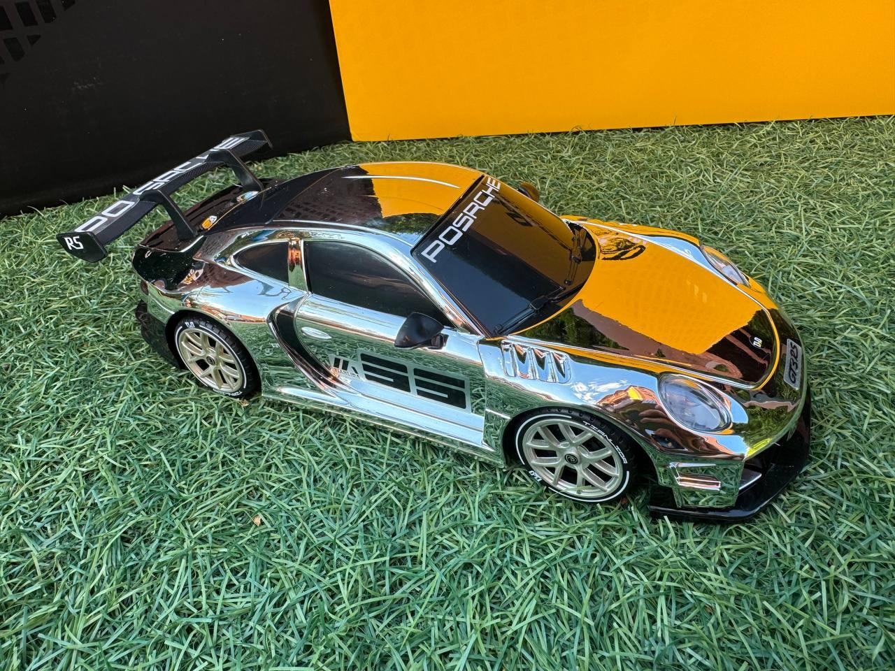 Машинка на радіокеруванні для дрифту Porsche GT3RS 1:18 повнопривідна із світлодіодним підсвічуванням Silver (mnz-em2-vvn) - фото 3 Машинка на радіокеруванні для дрифту Porsche GT3RS 1:18 повнопривідна із світлодіодним підсвічуванням Silver (mnz-em2-vvn) - фото 3