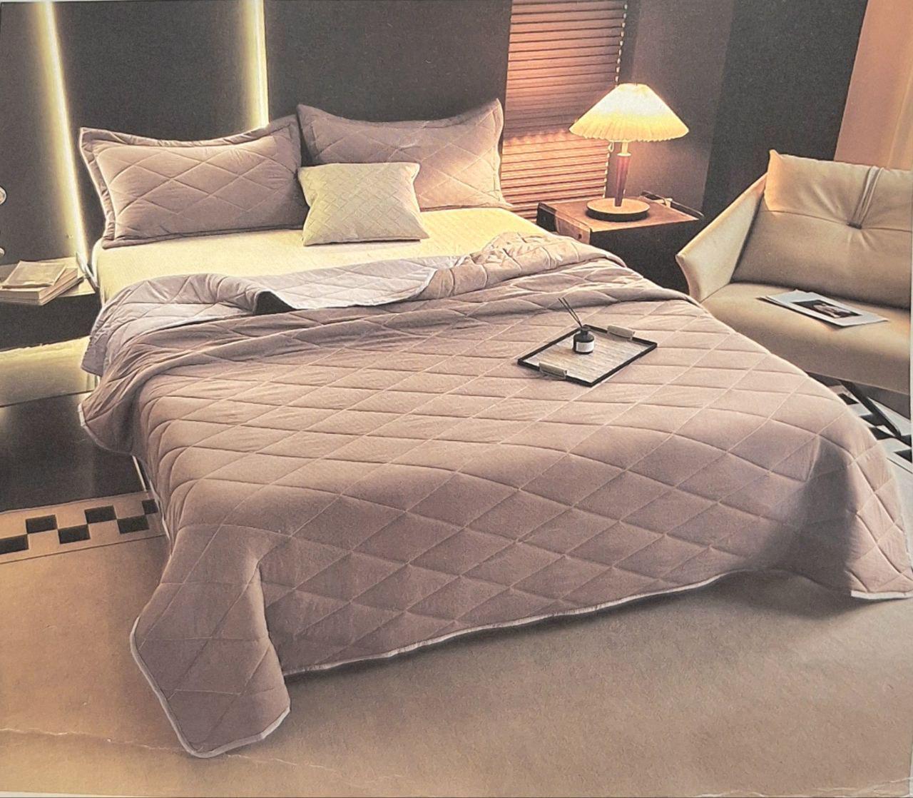 Покрывало стеганое Colorful Home 200x230 см с 2 наволочками Бежевый/Светло-бежевый (1255)