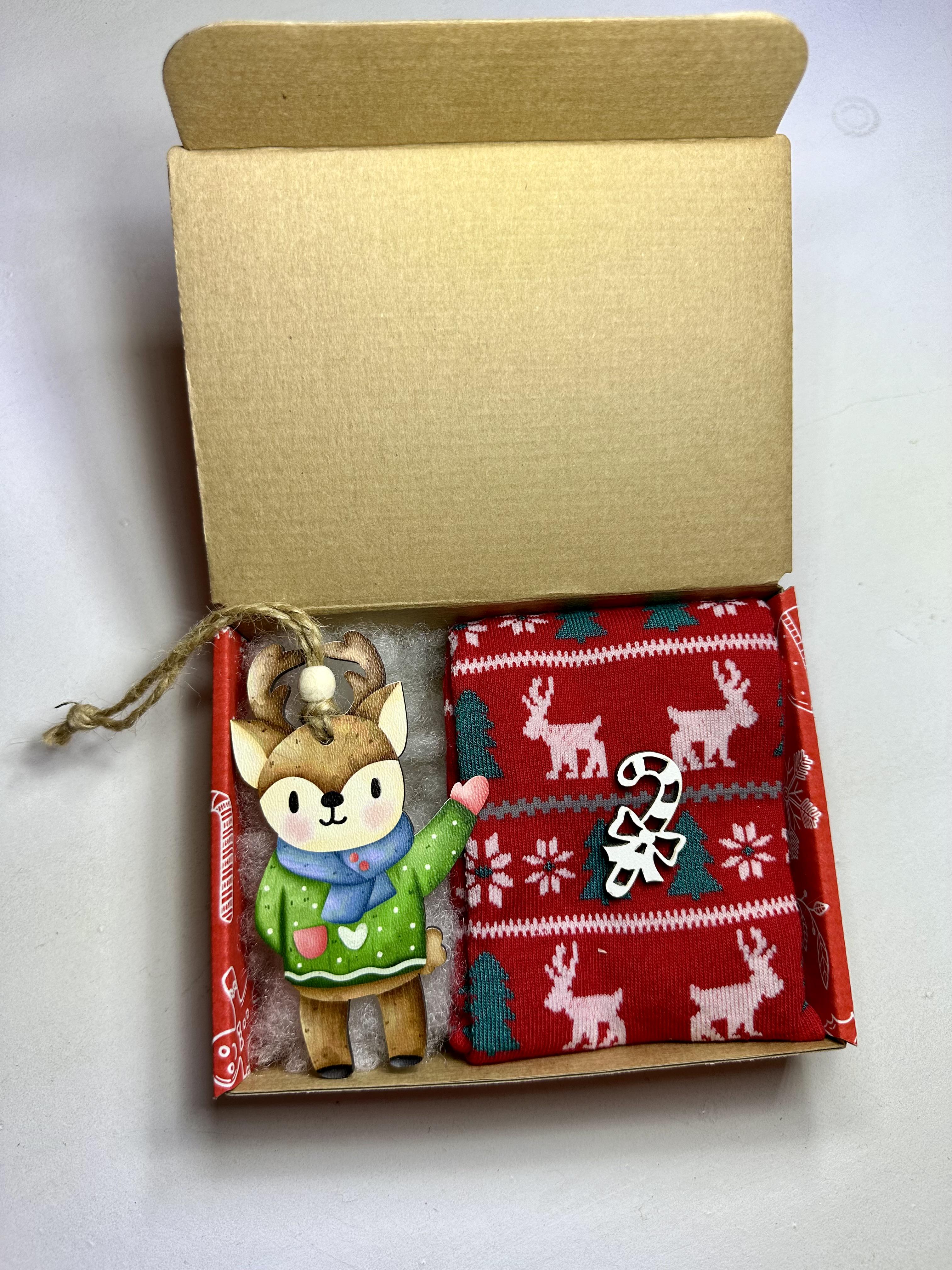 Набір подарунковий з новорічними шкарпетками та іграшкою (13532759) - фото 6 Набір подарунковий з новорічними шкарпетками та іграшкою (13532759) - фото 6