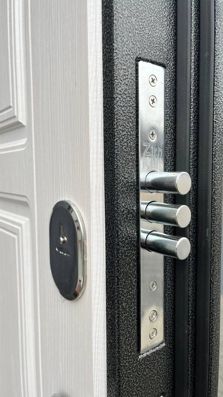 Двері вхідні Аляска метал/МДФ Срібло світле (7632) - фото 7 Двері вхідні Аляска метал/МДФ Срібло світле (7632) - фото 7