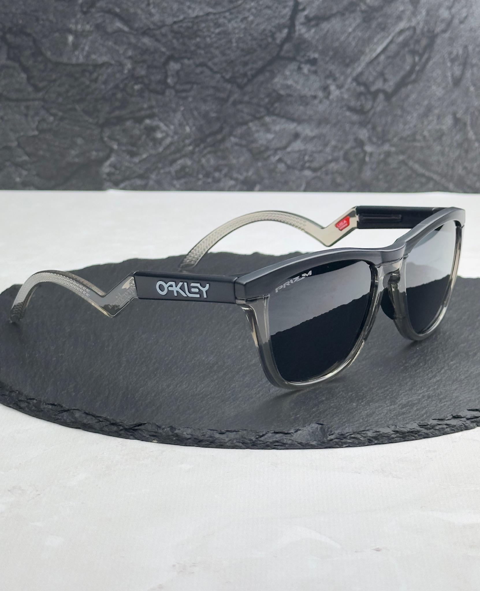 Солнцезащитные очки Oakley Frogskins Range OO9289 прозрачные с линзой Prizm Black унисекс Черный