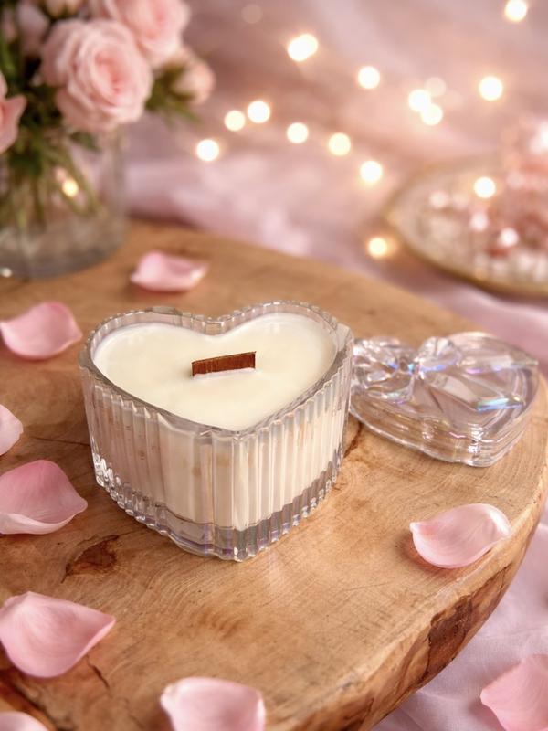 Свічка ароматична Серце з бантом в склі Полуниця з вершками (32142442)