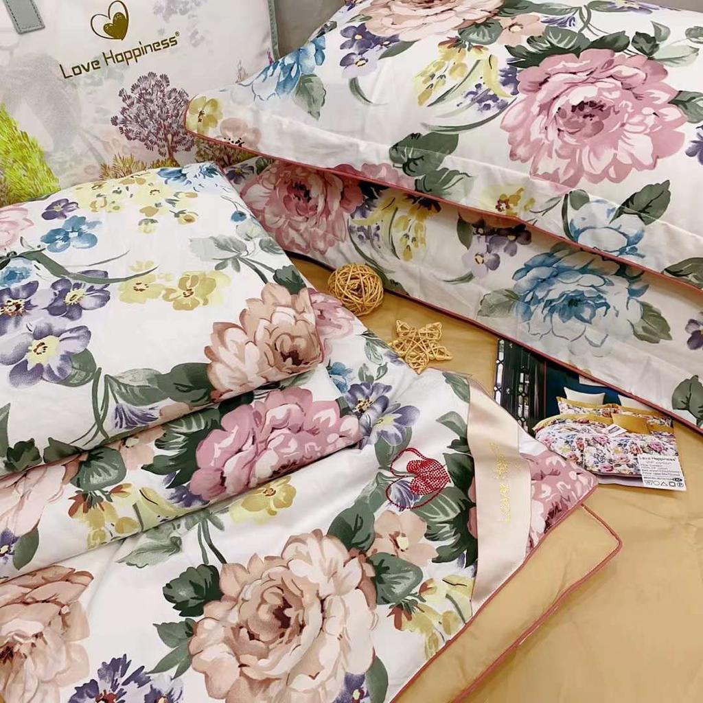 Комплект постільної білизни з ковдрою в квітах євро (700388)