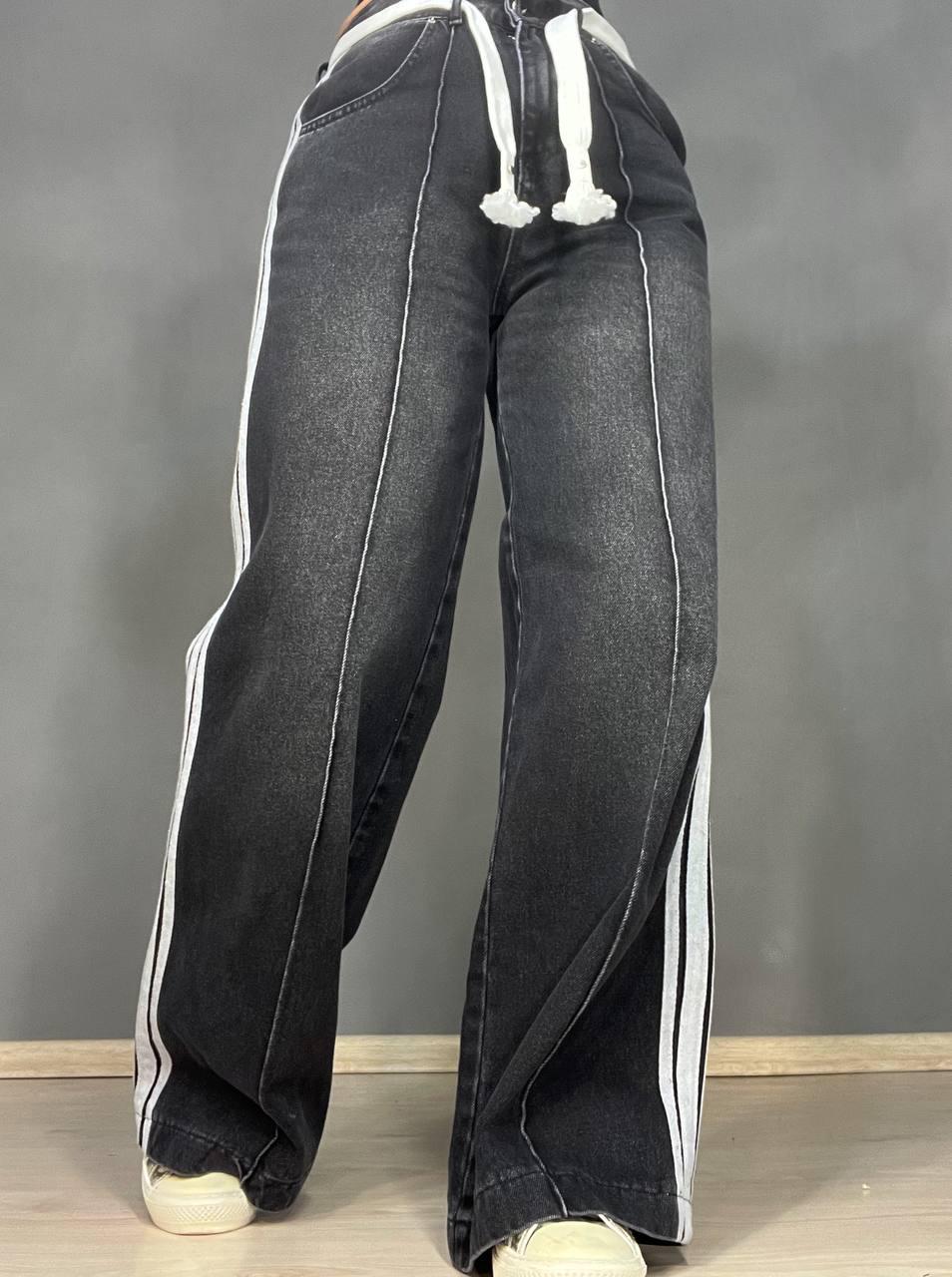 Джинси жіночі Vonnavi 414-240 палаццо з лампасами пояс резинка шнурок р. 27 Чорний (2561) - фото 7 Джинси жіночі Vonnavi 414-240 палаццо з лампасами пояс резинка шнурок р. 27 Чорний (2561) - фото 7