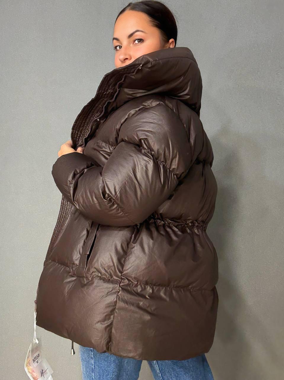 Куртка женская HAIZIYUAN 8055 пуф глянцевая удлиненная с утяжкой на талии L Коричневый (5585) - фото 9 Куртка женская HAIZIYUAN 8055 пуф глянцевая удлиненная с утяжкой на талии L Коричневый (5585) - фото 9