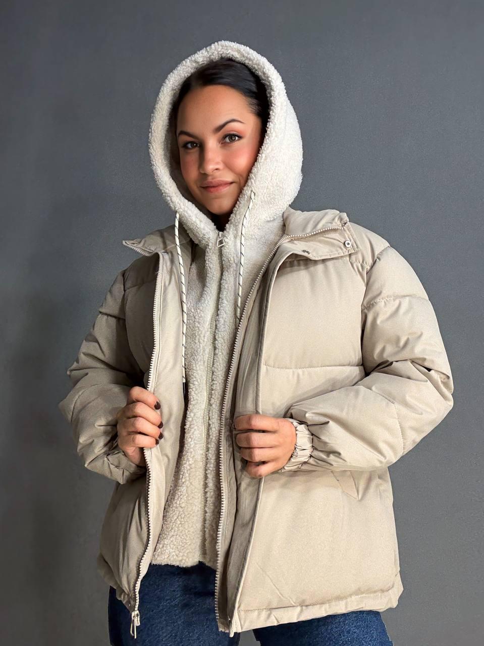 Куртка женская LADY YEP 8096 оверсайз с капюшоном и мехом тедди р. 44 Капучино (4799) - фото 1