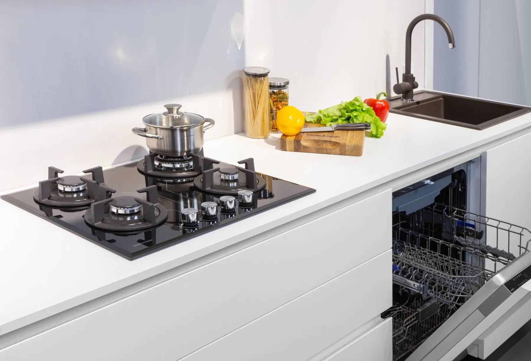 Варочная поверхность качественная газовая Gunter&Hauer S 6 B WOK-конфорка чугунные решетки - фото 9