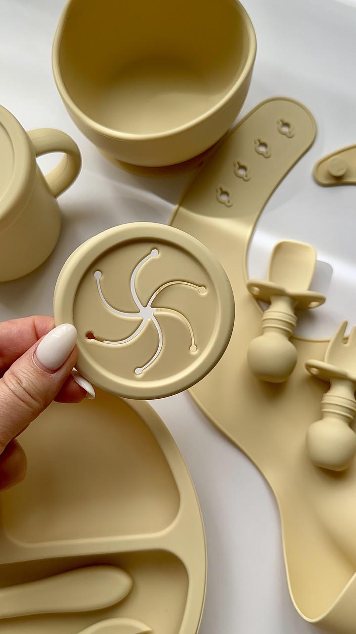 Набір посуду для годування дітей 9 елементів тарілка/мисочка/поїльник/ложка/виделка/нагрудник (102) - фото 10