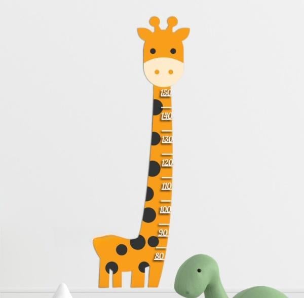 Панно-ростомір з натурального дерева для дитячої кімнати спальні Decart Жираф з посмішкою 118х43 см