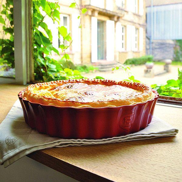 Форма для запекания керамическая Emile Henry Ovenware 24,5 см Красный (346024) - фото 2 Форма для запекания керамическая Emile Henry Ovenware 24,5 см Красный (346024) - фото 2