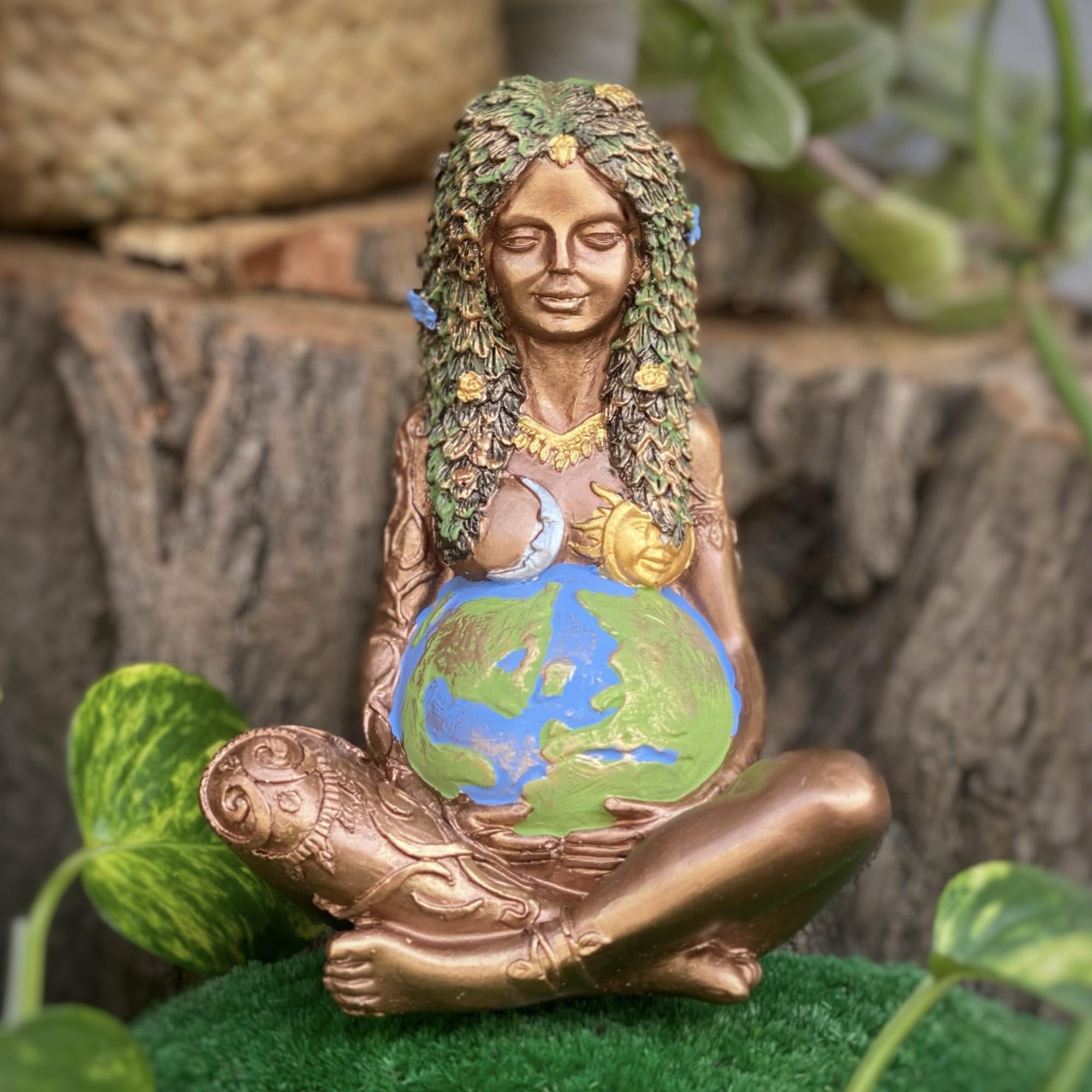 Статуэтка-оберег Богиня Гайя Мать Земли гипс ручная работа 14х9,5 см L Бронзовый