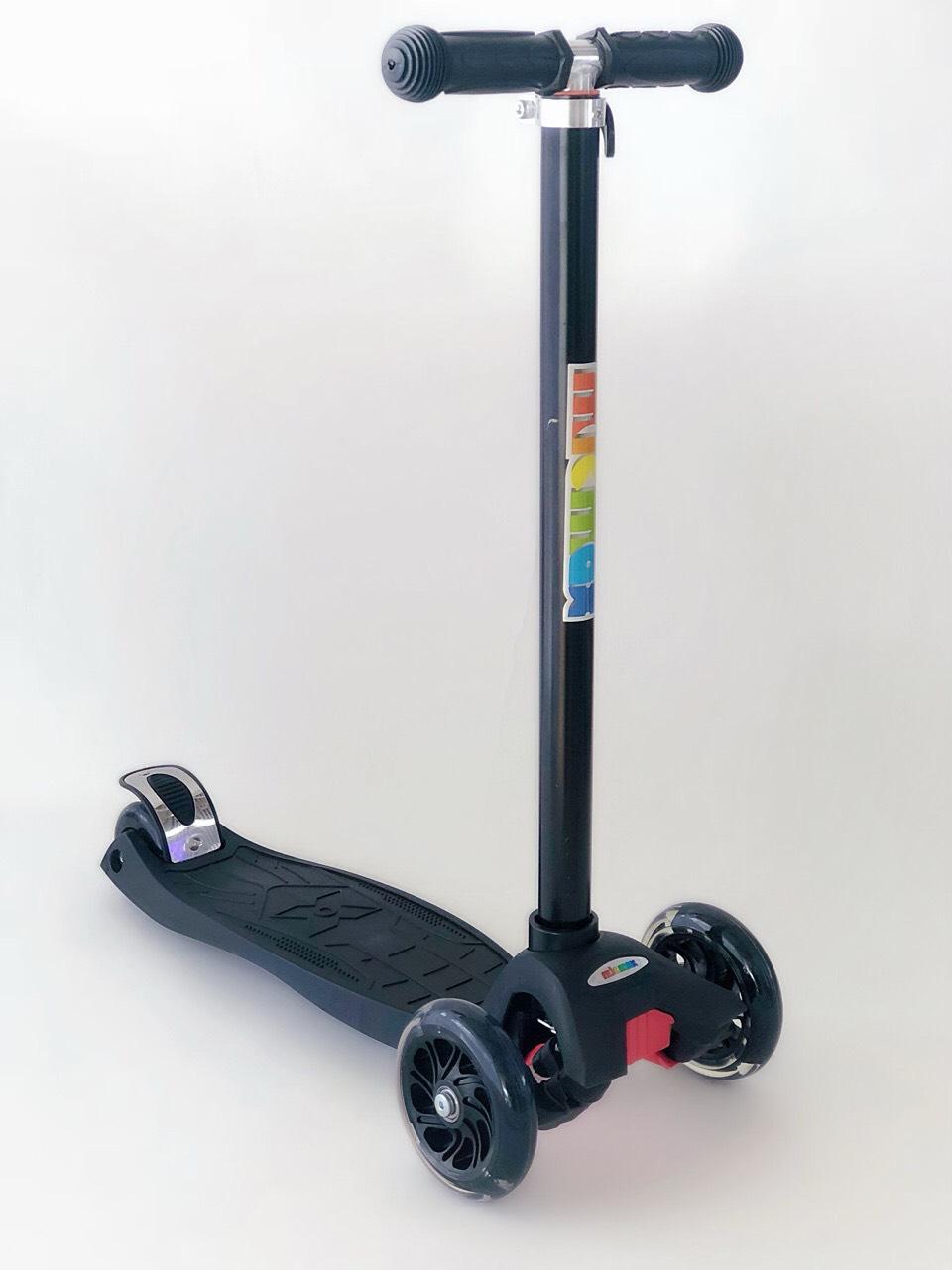 Самокат детский Scooter Pro с подсветкой колес 036 Черный (036-bl)