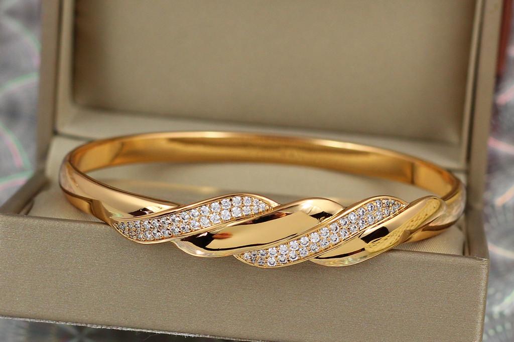 Браслет бенгл Xuping Jewelry две волны 60 см на руку от 16 см до 19 см Золотистый