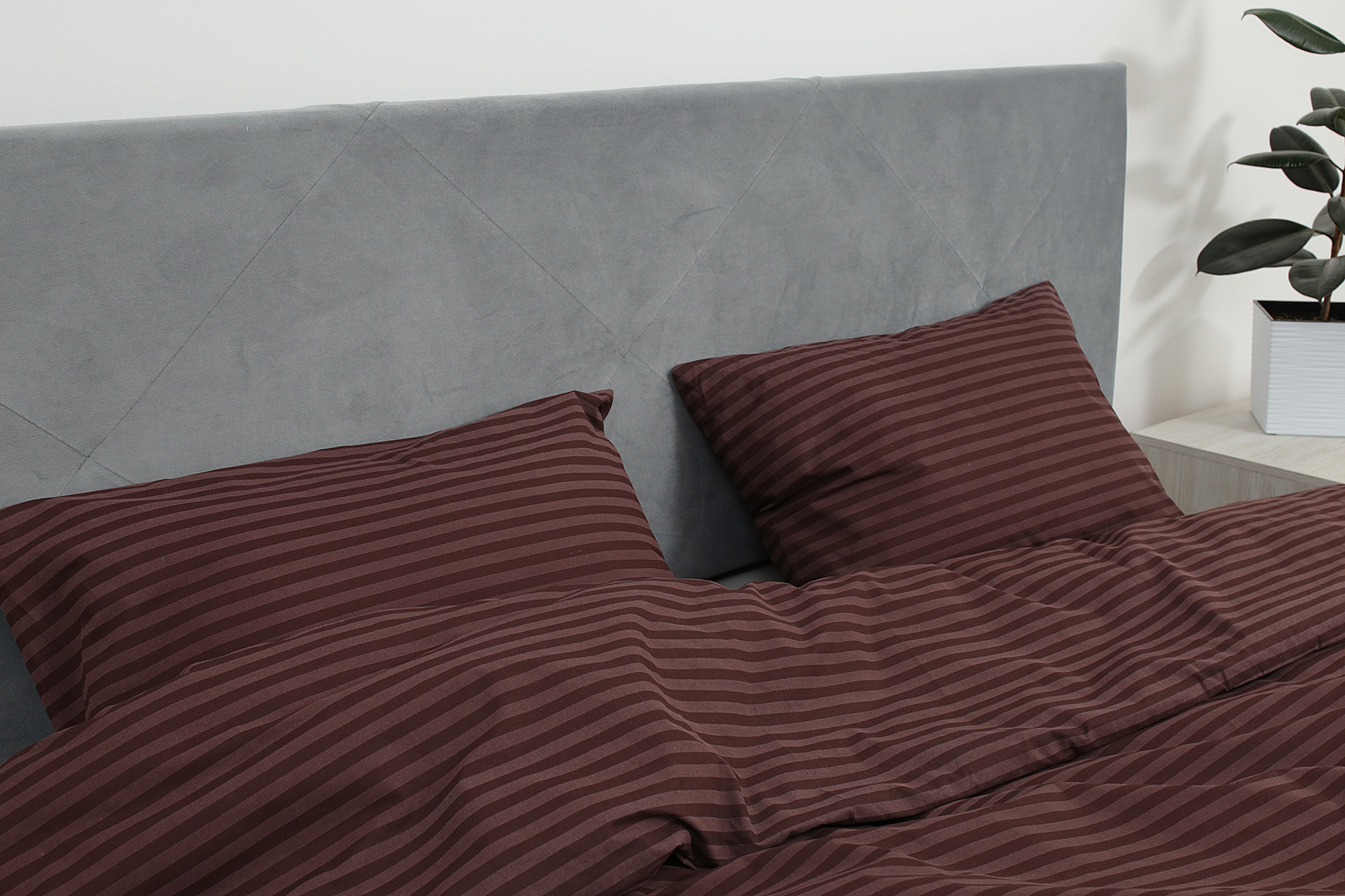 Комплект постільної білизни полуторний Amore Glux-10028 бязь Шоколадний (KPB-A1,5-GLux-10028brown (50x70)_) - фото 3 Комплект постільної білизни полуторний Amore Glux-10028 бязь Шоколадний (KPB-A1,5-GLux-10028brown (50x70)_) - фото 3