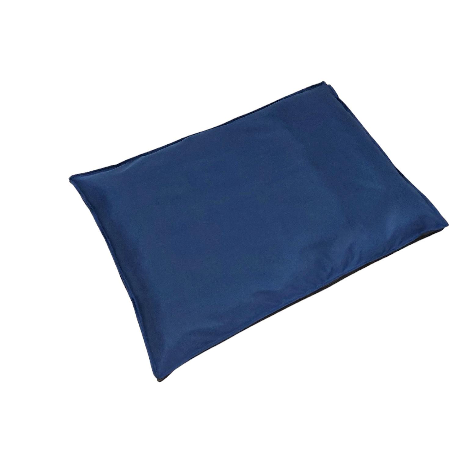 Лежак для собак двухсторонний Huge and Tiny Waterproof 100x70x6 см Синий с черным (754564) - фото 4