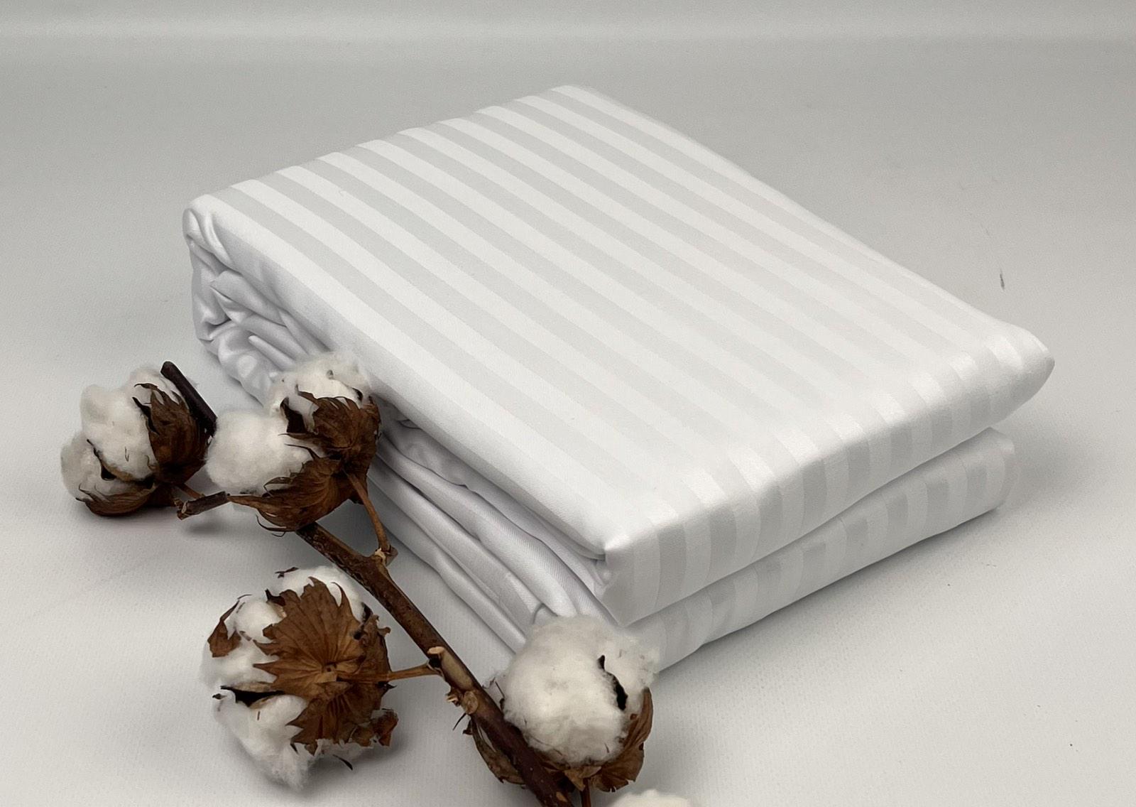 Простирадло Maison D'or Страйп-сатин 240x260 см з наволочками White (CN28019)