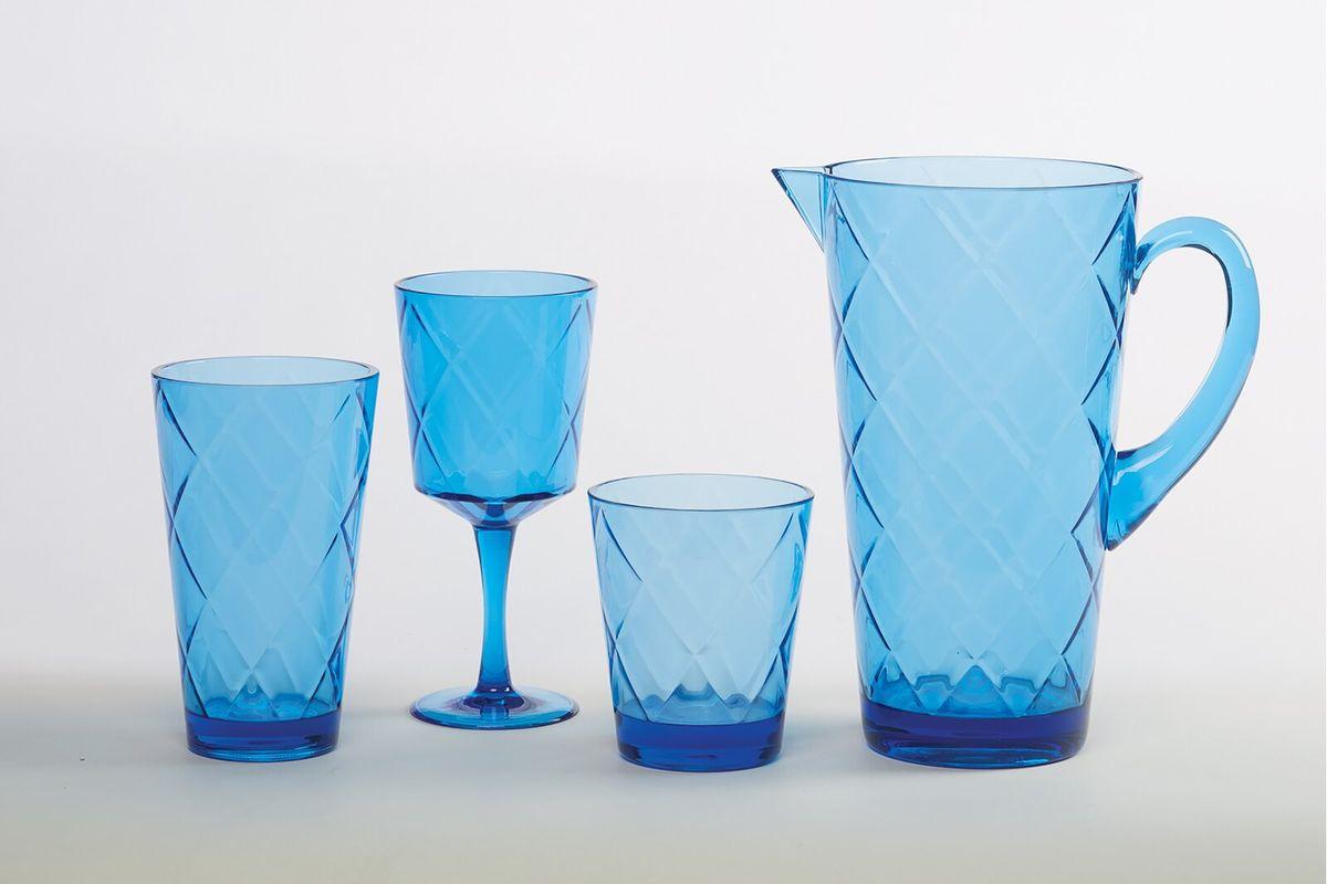 Кувшин Certified International Алмазные грани из акрилового стекла 2,1 л Синий (20422) - фото 3 Кувшин Certified International Алмазные грани из акрилового стекла 2,1 л Синий (20422) - фото 3