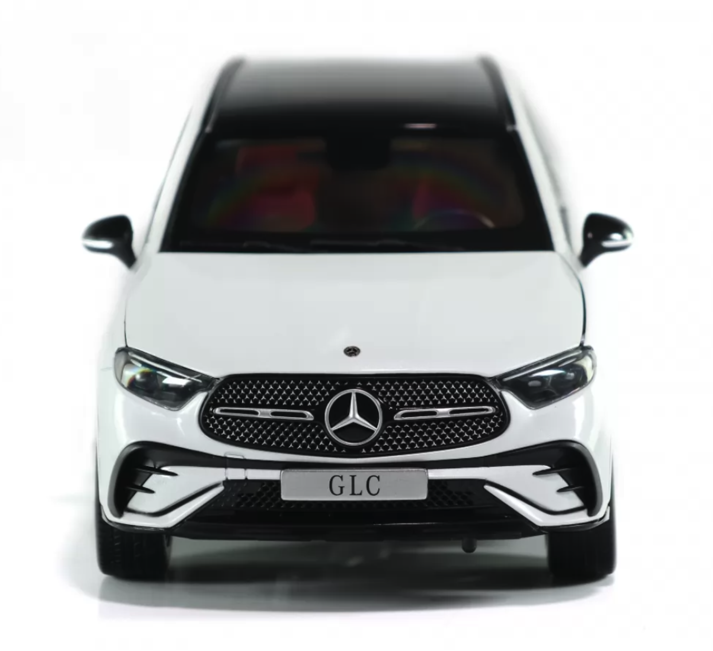 Модель автомобиля Mercedes-Benz GLС-Class SUV X254 1:18 Opalite White (B66960648) - фото 6