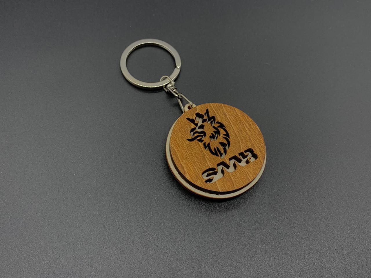 Брелок автомобильный деревянный круглый с маркой Saab 4,5 см Светло-коричневый (925550390) Брелок автомобильный деревянный круглый с маркой Saab 4,5 см Светло-коричневый (925550390)