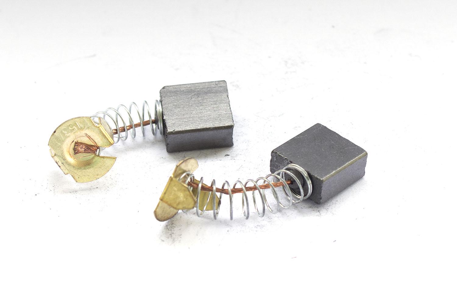 Щетки угольные для электроинструмента Royce M111 14х14х6,5 мм Щетки угольные для электроинструмента Royce M111 14х14х6,5 мм