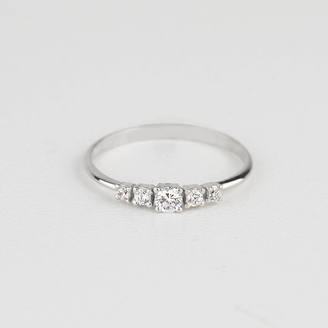 Кольцо серебряное 925 пробы со вставками кубическим цирконием родированное 22,5 (37-kr)