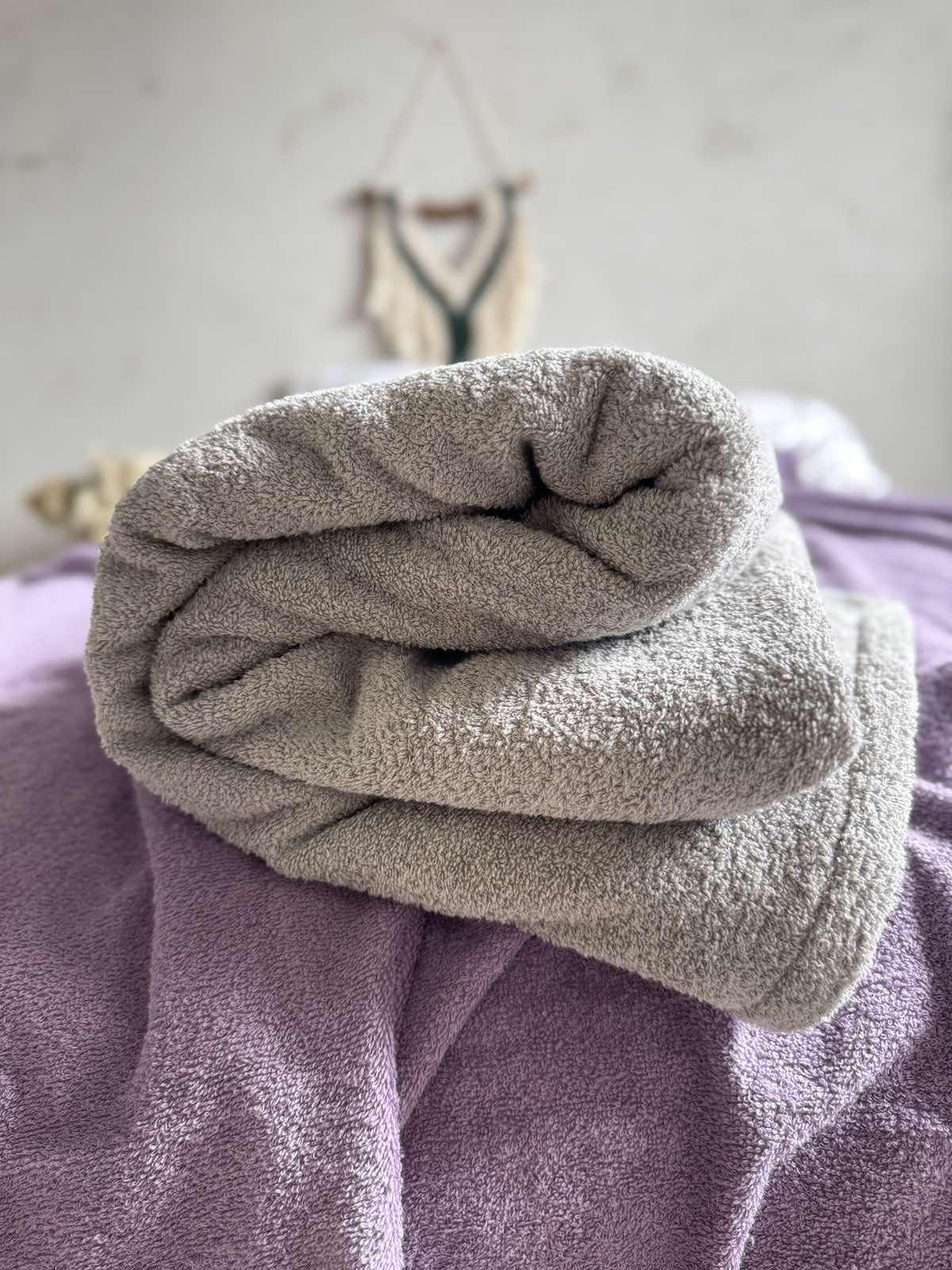 Простинь-покривало махрове ZEINTEX MADEIRA бавовняне 150х220 см Світло-сірий (26971000) - фото 10 Простинь-покривало махрове ZEINTEX MADEIRA бавовняне 150х220 см Світло-сірий (26971000) - фото 10