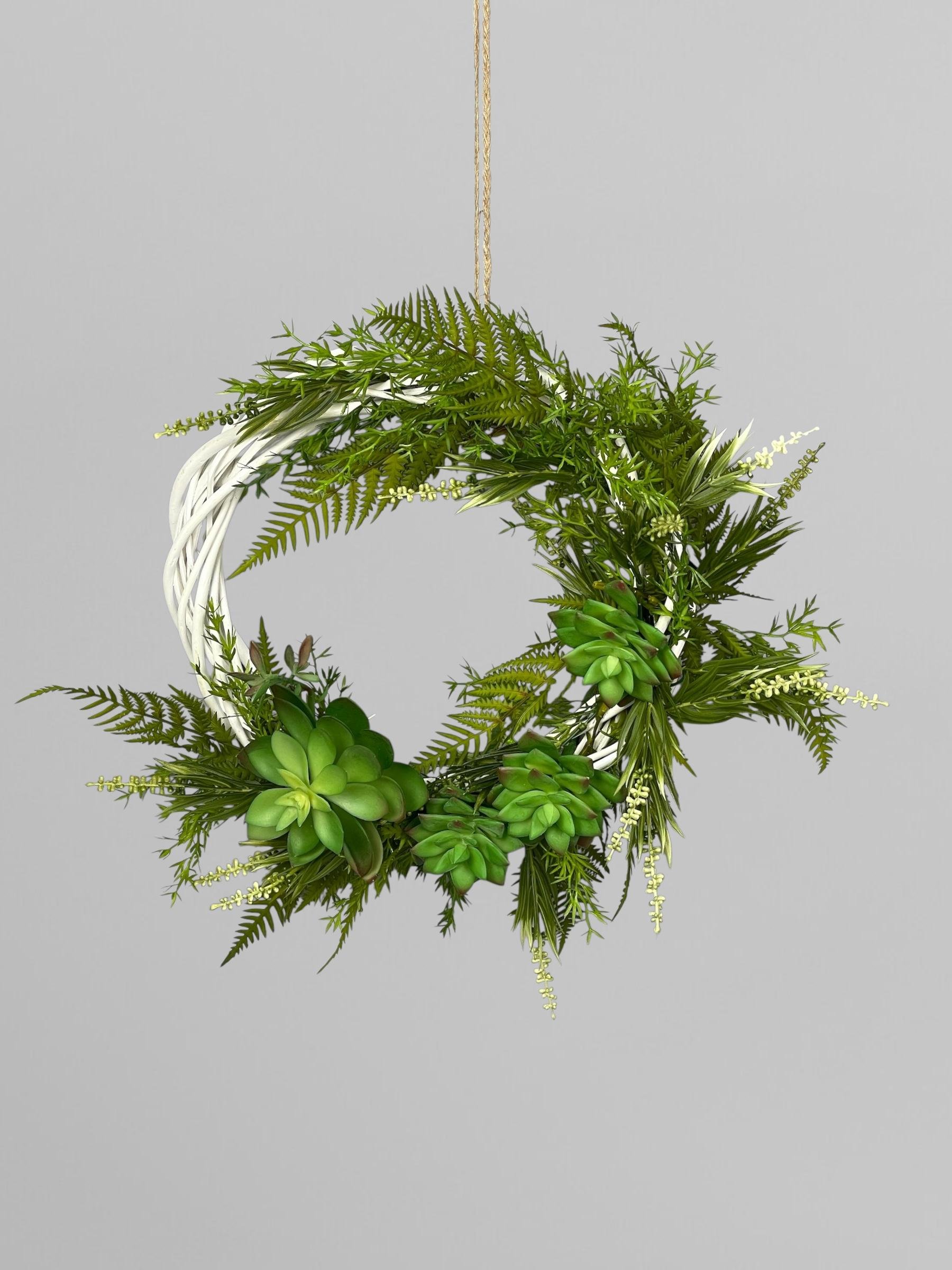 Венок декоративный с полевыми растениями и суккулентами 33 см (А253)