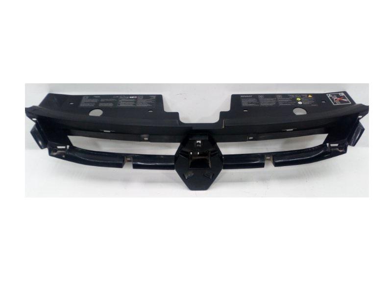 Решетка радиатора AVTM Renault Duster 2010-2015 внутреняя без эмблемы Черный (185627993)