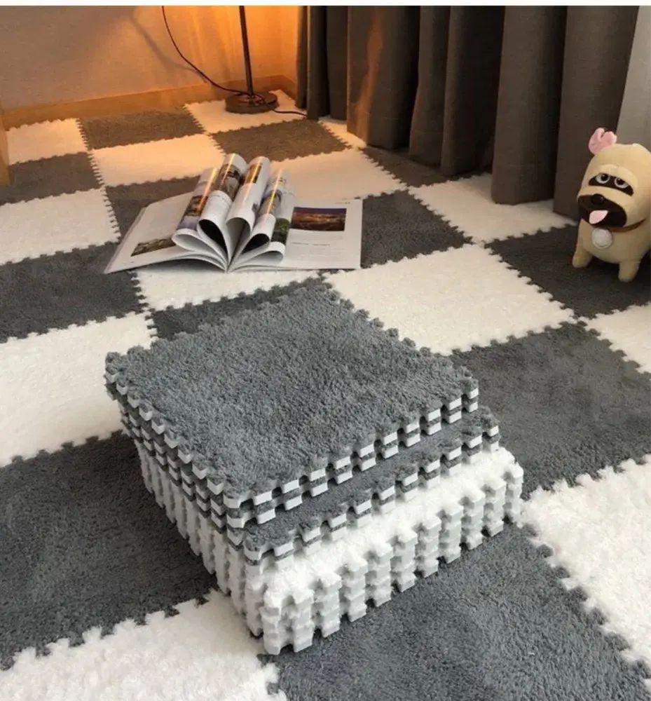 Коврик-пазл с плюшевым покрытием двусторонний из экологически теплого материала 30х30х1.5 см 10 пазлов бело-серый (opt-104998)