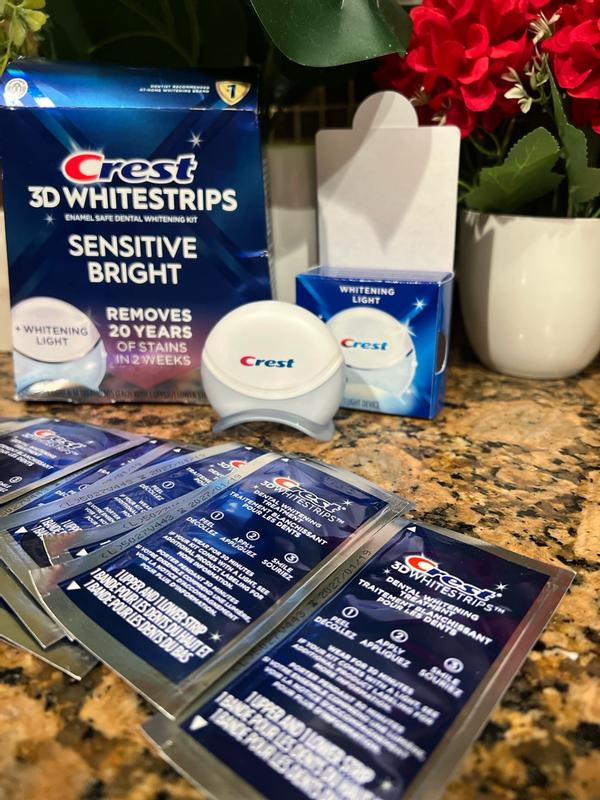 Отбеливающие полоски для чувствительных зубов Crest 3D Whitestrips Sensitive и LED Light Whitening Kit 14 пар (20631389) - фото 11 Отбеливающие полоски для чувствительных зубов Crest 3D Whitestrips Sensitive и LED Light Whitening Kit 14 пар (20631389) - фото 11