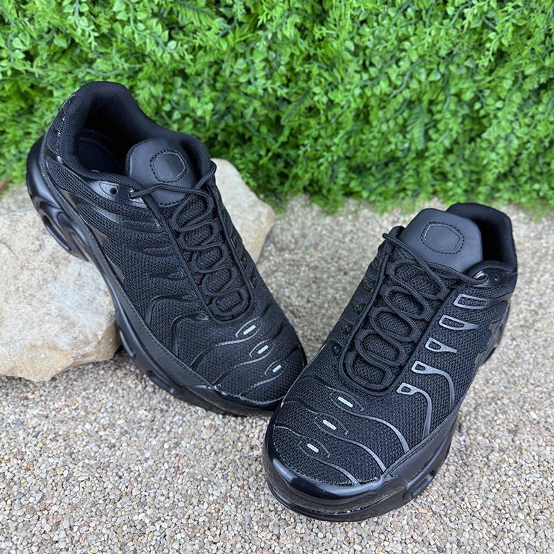 Кросівки чоловічі комбіновані VS-0060187-11 p. 42 27 см Чорний