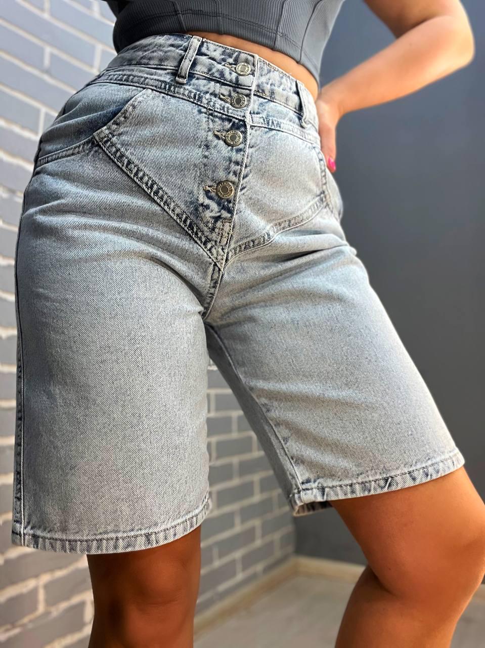 Шорты женские джинсовые Its Basic 2838 STRAIGHT FIT кокетка пуговицы длинные р. 34 Светло-голубой (24139692) - фото 4 Шорты женские джинсовые Its Basic 2838 STRAIGHT FIT кокетка пуговицы длинные р. 34 Светло-голубой (24139692) - фото 4